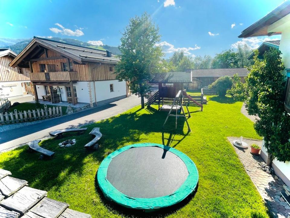 Sieglhub Chalets - Appartements - Hotel Flachau Bagian luar foto