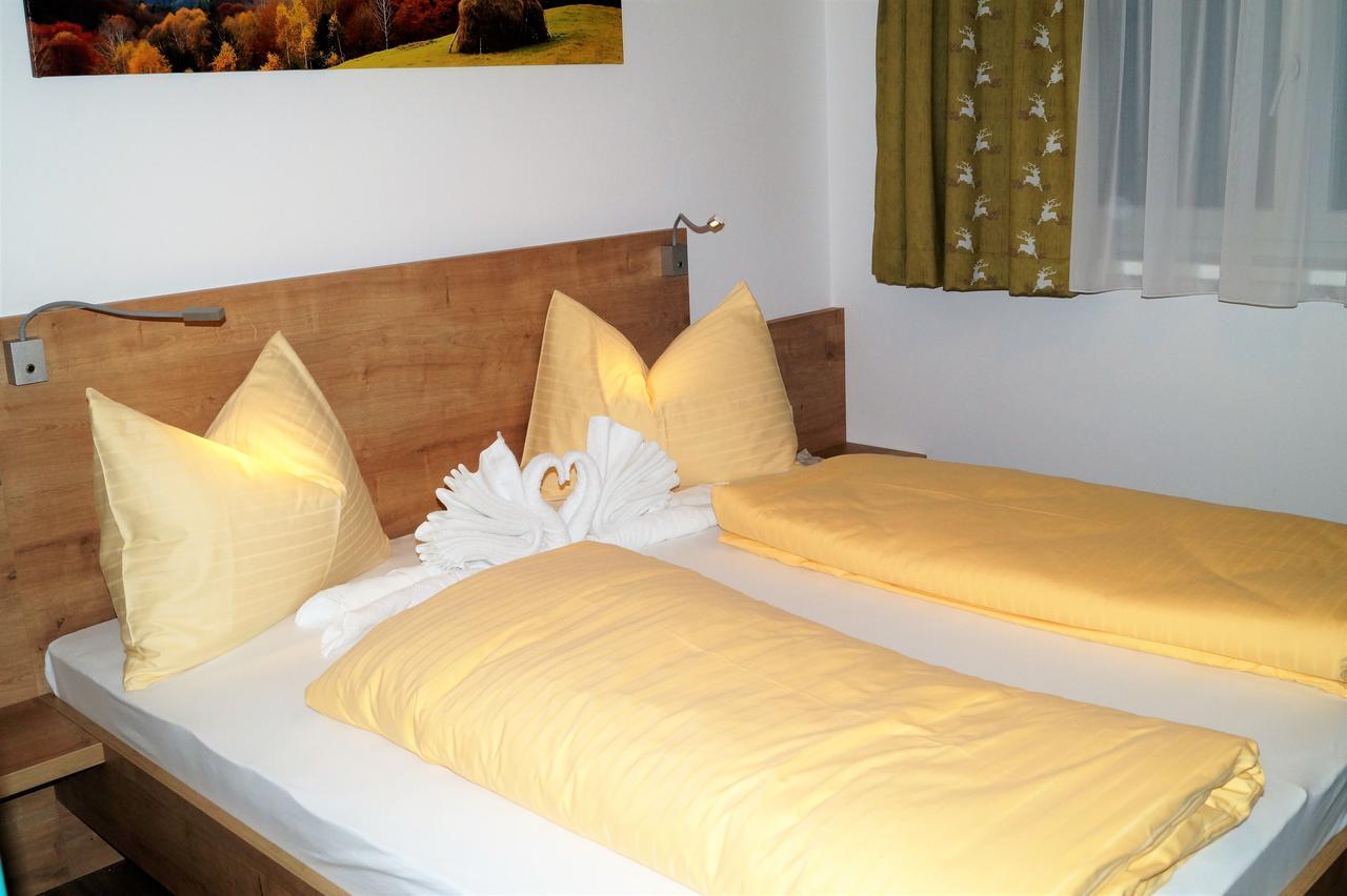 Sieglhub Chalets - Appartements - Hotel Flachau Bagian luar foto