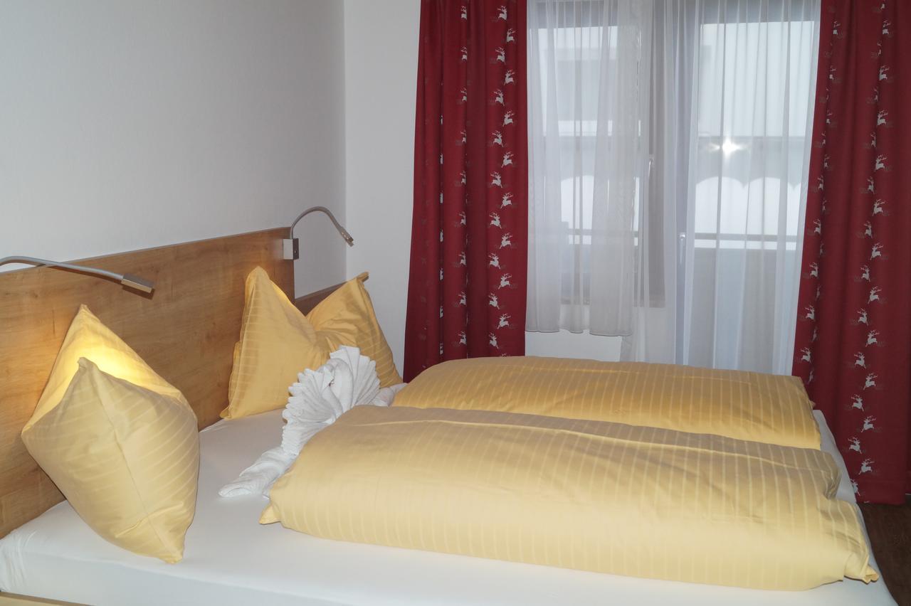 Sieglhub Chalets - Appartements - Hotel Flachau Bagian luar foto