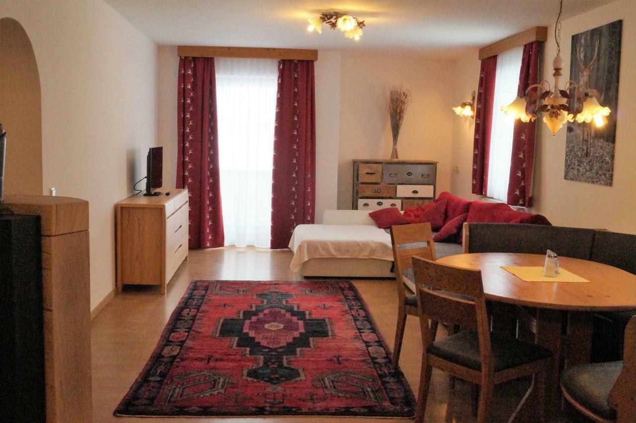 Sieglhub Chalets - Appartements - Hotel Flachau Bagian luar foto