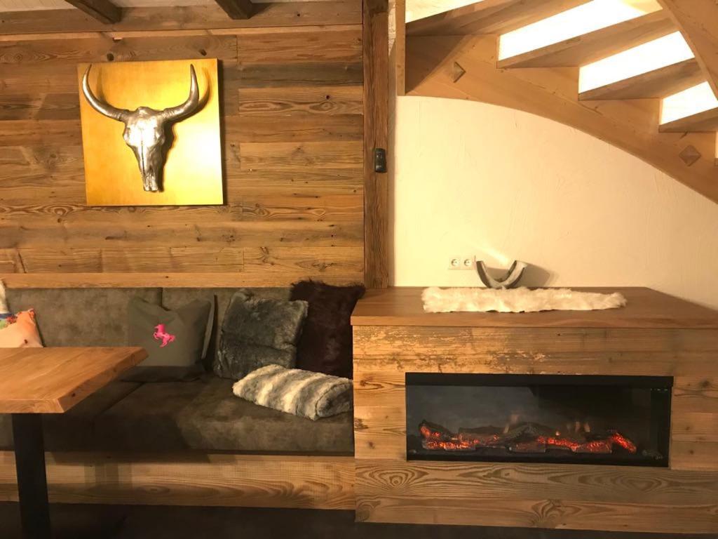 Sieglhub Chalets - Appartements - Hotel Flachau Bagian luar foto