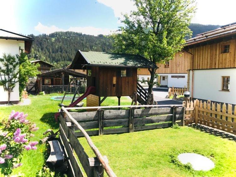 Sieglhub Chalets - Appartements - Hotel Flachau Bagian luar foto